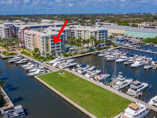 806 E Windward Way, Unit 424, Lantana, FL 33462