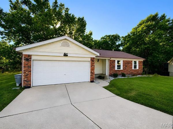 21 White Chapel, O'Fallon, MO 63368
