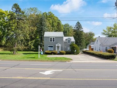 1850 Whipple Avenue NW, Canton, OH 44708