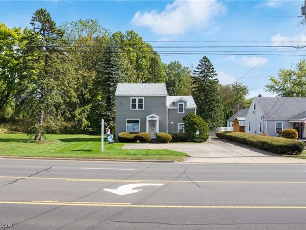 1850 Whipple Avenue NW, Canton, OH 44708
