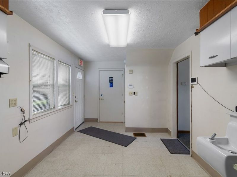 1850 Whipple Avenue NW, Canton, OH 44708 Photo 10