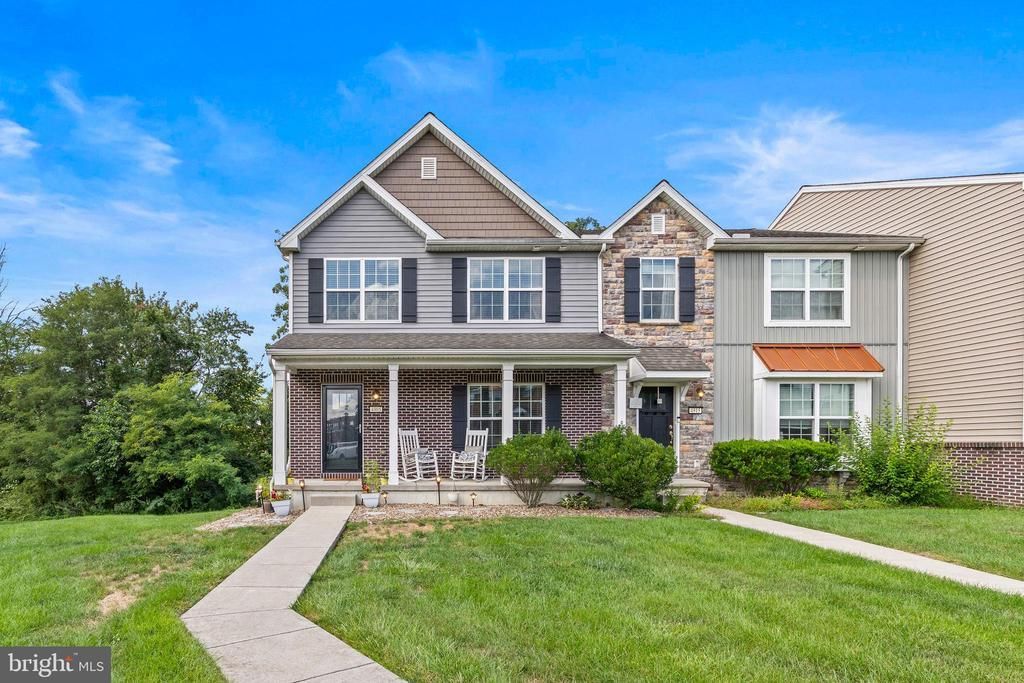 4905 LAUREL VALLEY LANE, ENOLA, PA 17025