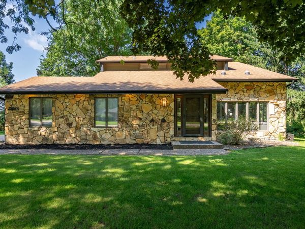 28024 230th Street, Le Claire, IA 52753