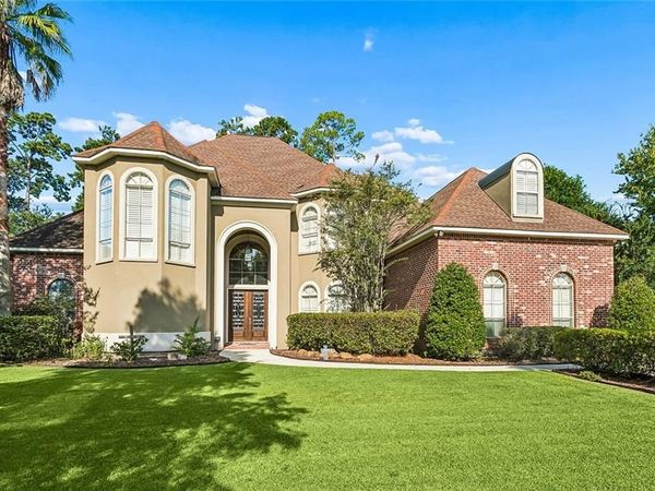 313 PENCARROW Circle, Madisonville, LA 70447