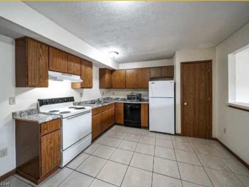 1511 Whitehall Boulevard, Kent, OH 44240 Photo 18