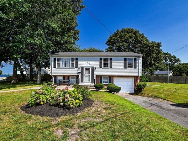 66 Seymour St, New Bedford, MA 02744
