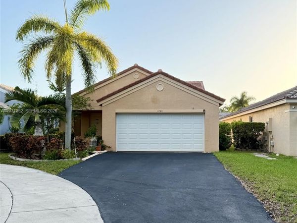 4340 Pine Ridge Ct, Weston, FL 33331