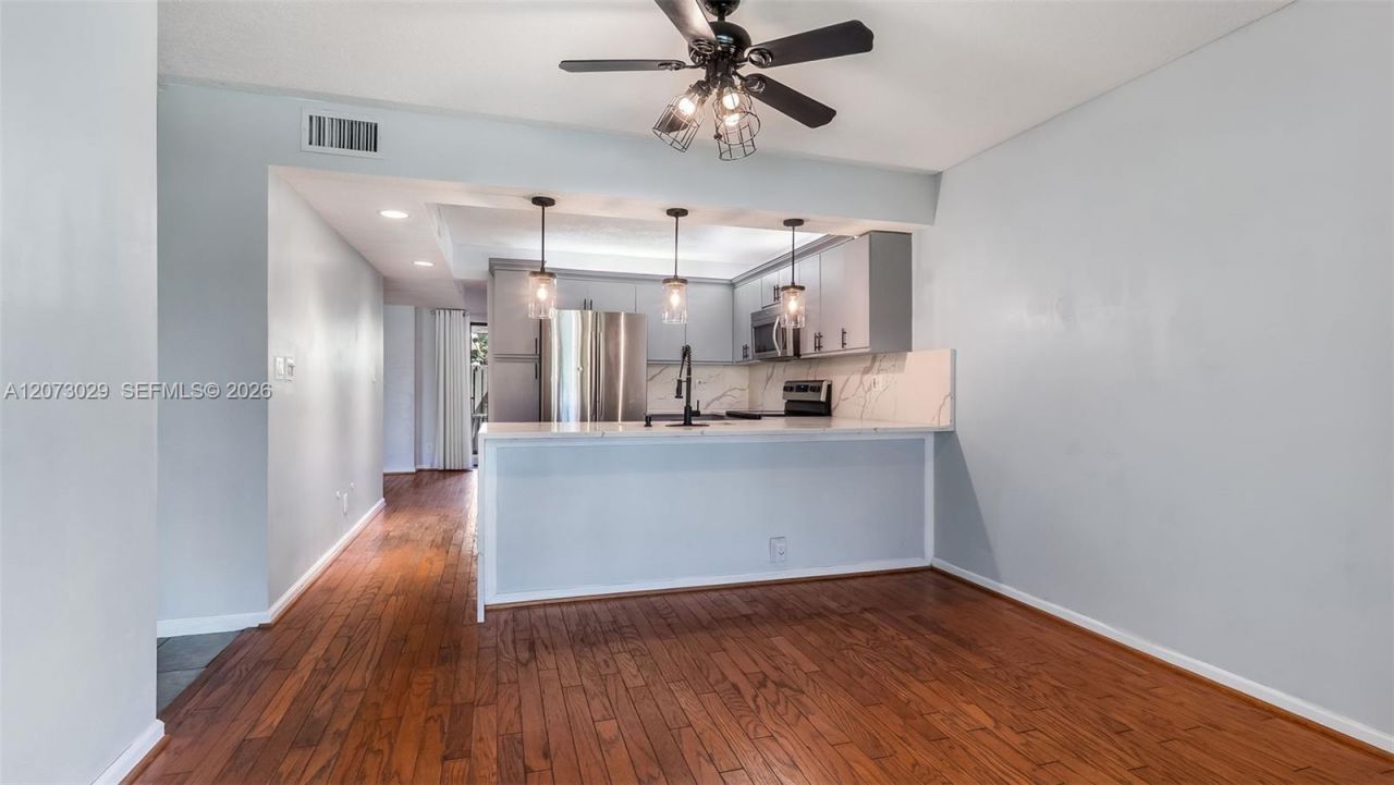 11112 N Harmony Lake Cir, Davie, FL 33324 Photo