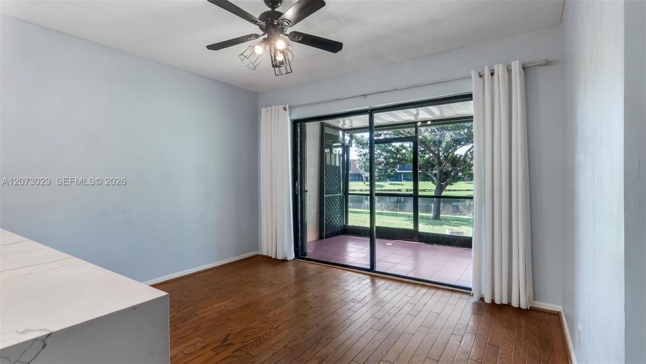 11112 N Harmony Lake Cir, Davie, FL 33324 Photo