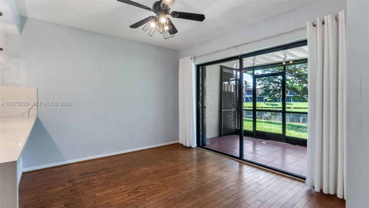 11112 N Harmony Lake Cir, Davie, FL 33324 Photo