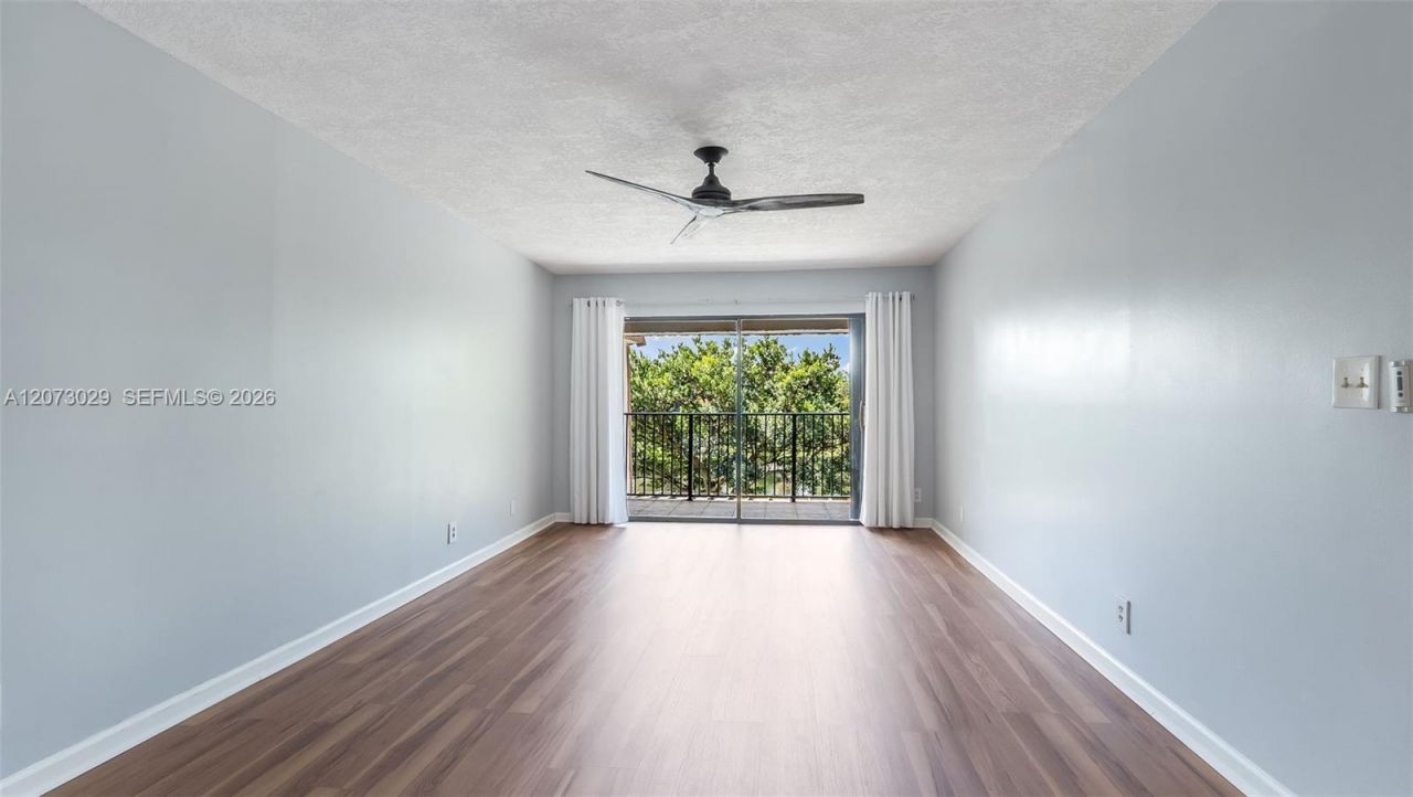 11112 N Harmony Lake Cir, Davie, FL 33324 Photo