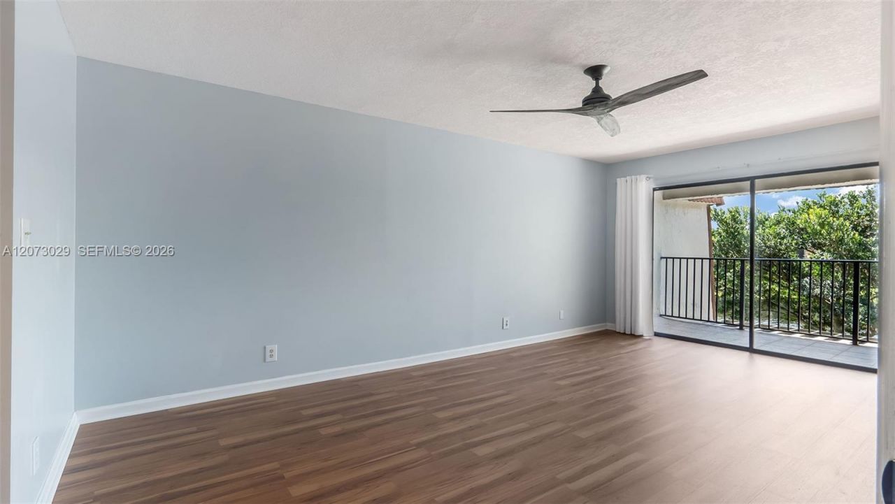 11112 N Harmony Lake Cir, Davie, FL 33324 Photo