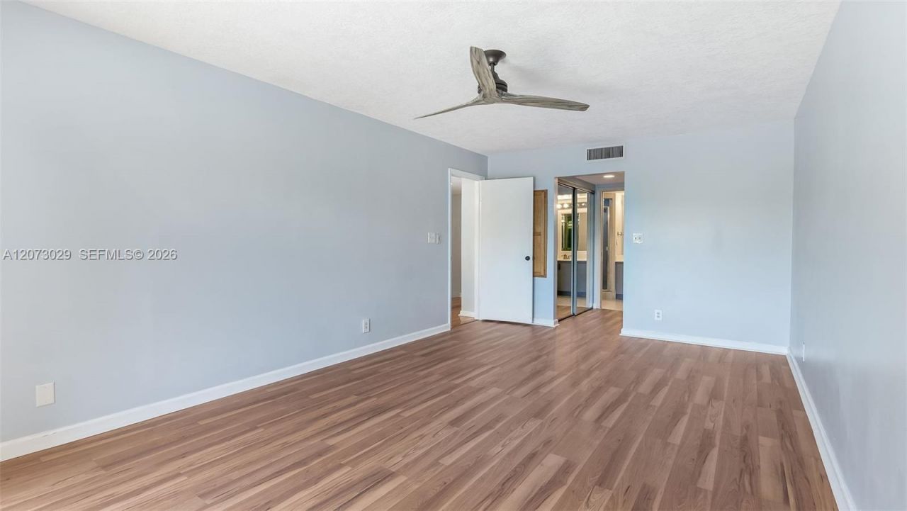 11112 N Harmony Lake Cir, Davie, FL 33324 Photo