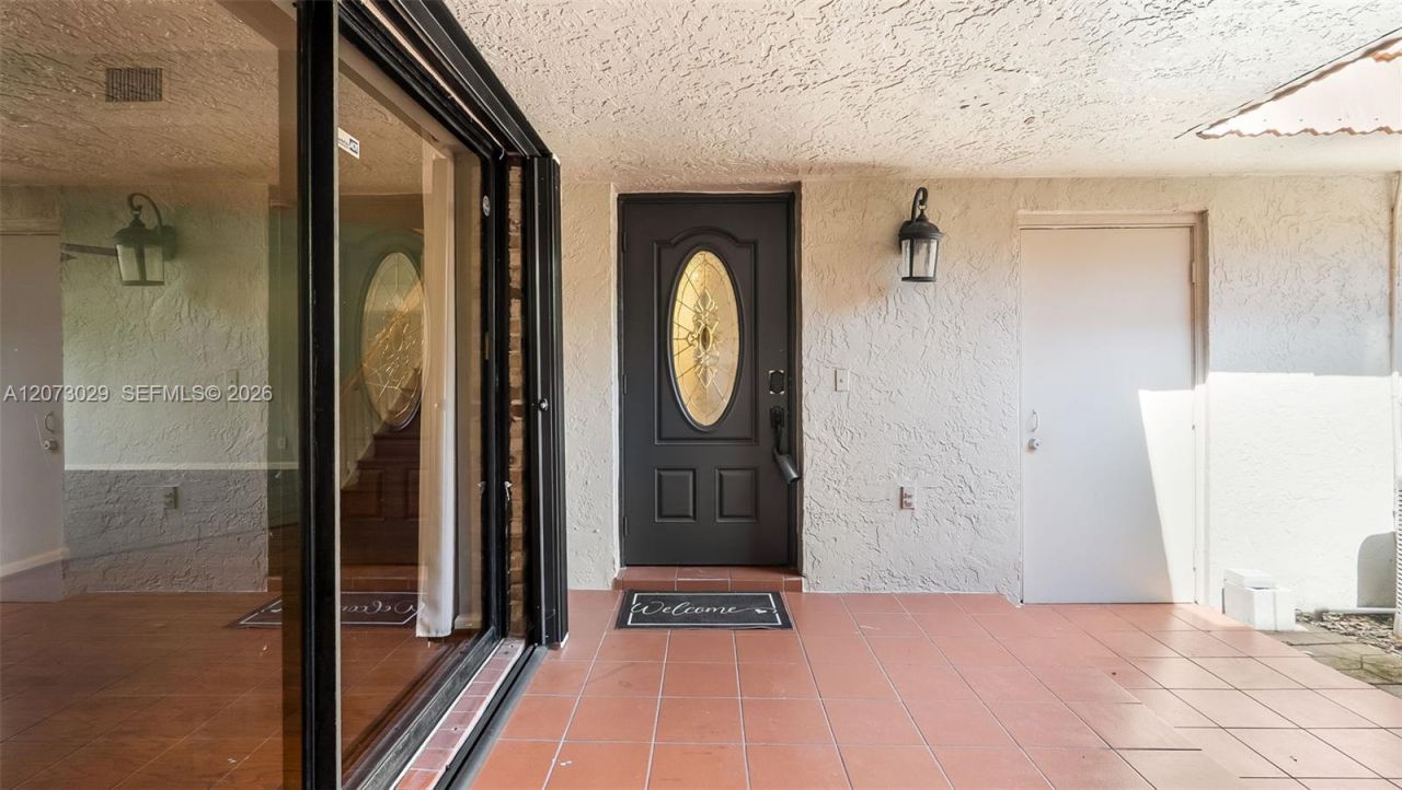 11112 N Harmony Lake Cir, Davie, FL 33324 Photo