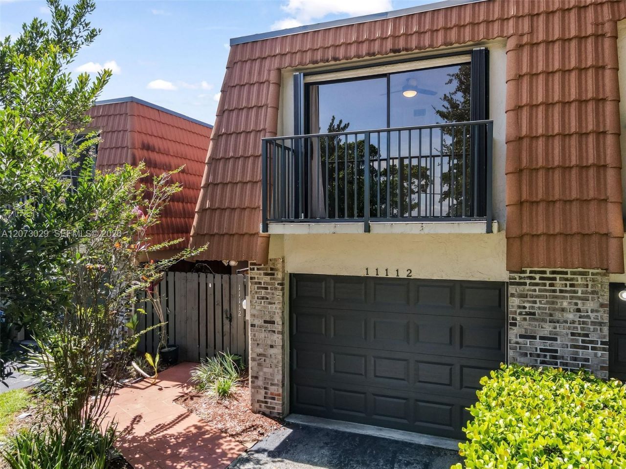 11112 N Harmony Lake Cir, Davie, FL 33324 Photo