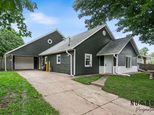 3135 Hoehn Street NW, Grand Rapids, MI 49504