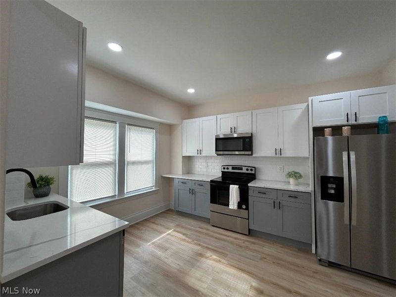 3279 W 97 Street, Cleveland, OH 44102 Photo 3