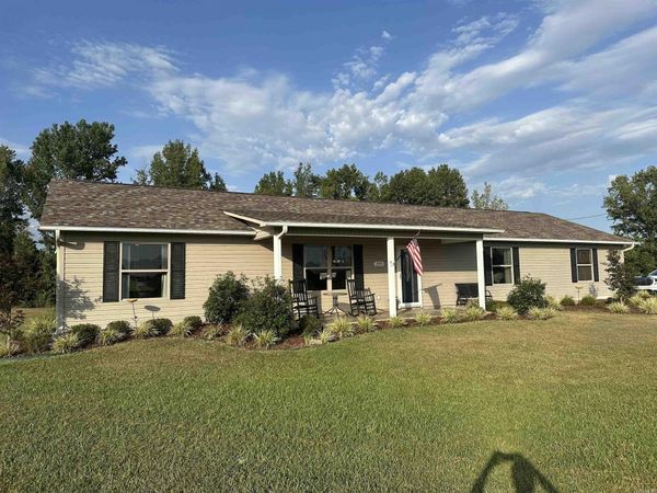300 Logan Lane , Bismarck, AR 71929