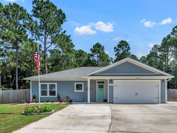 2096 Constitution Drive, Navarre, FL 32566