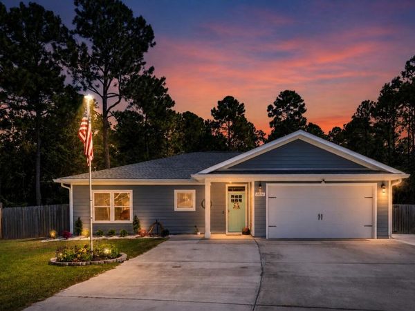 2096 Constitution Drive, Navarre, FL 32566