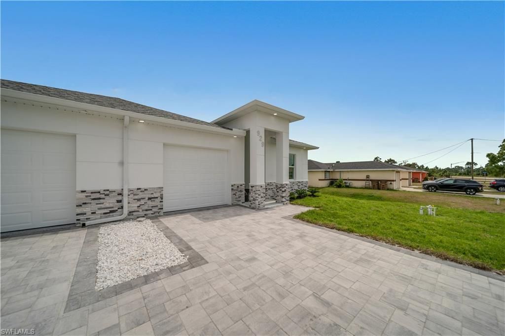 1153-1155 Countess Ave , Lehigh Acres, FL 33974 Photo