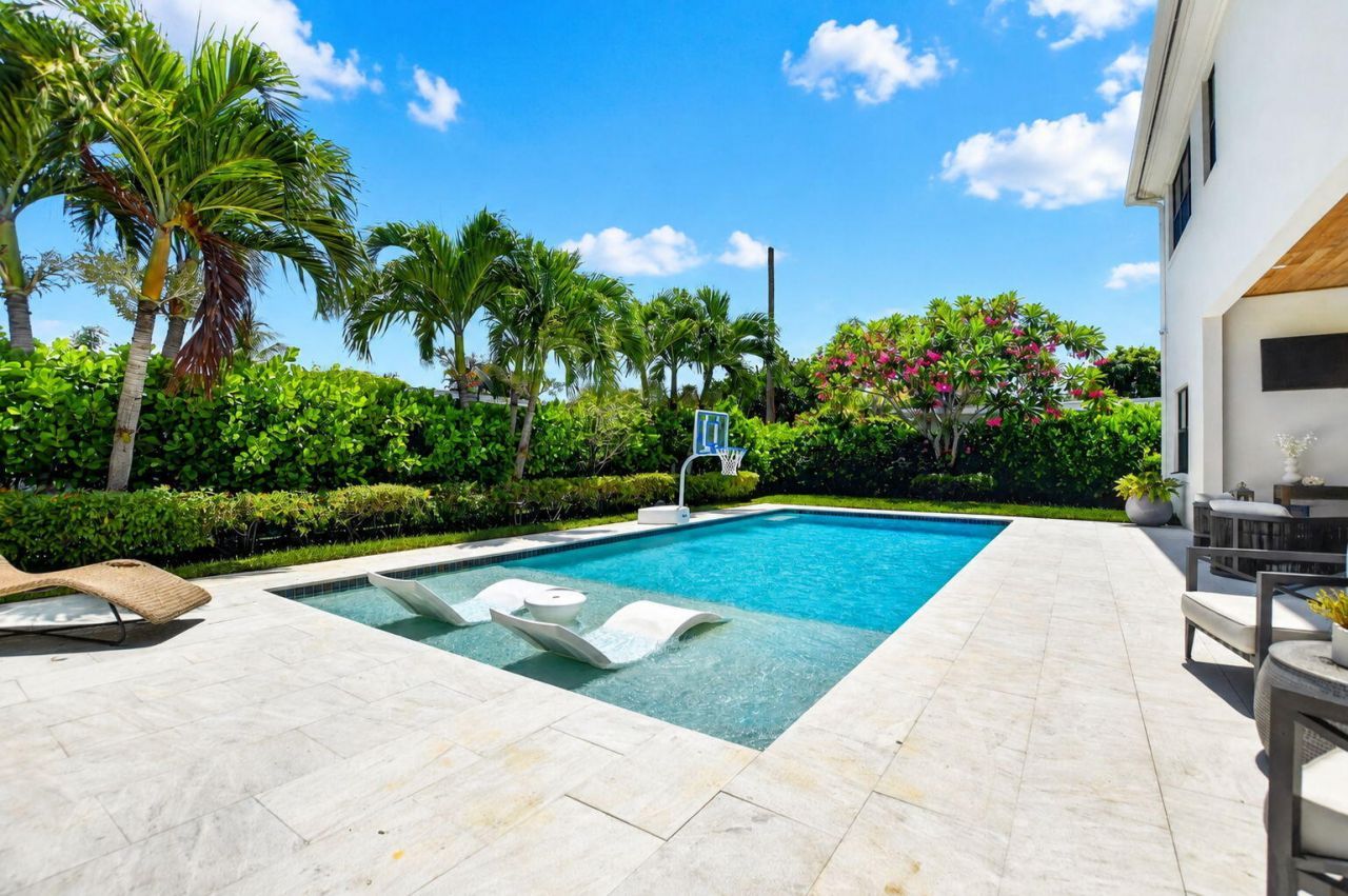 512 Lake Drive, Delray Beach, FL 33444 Photo