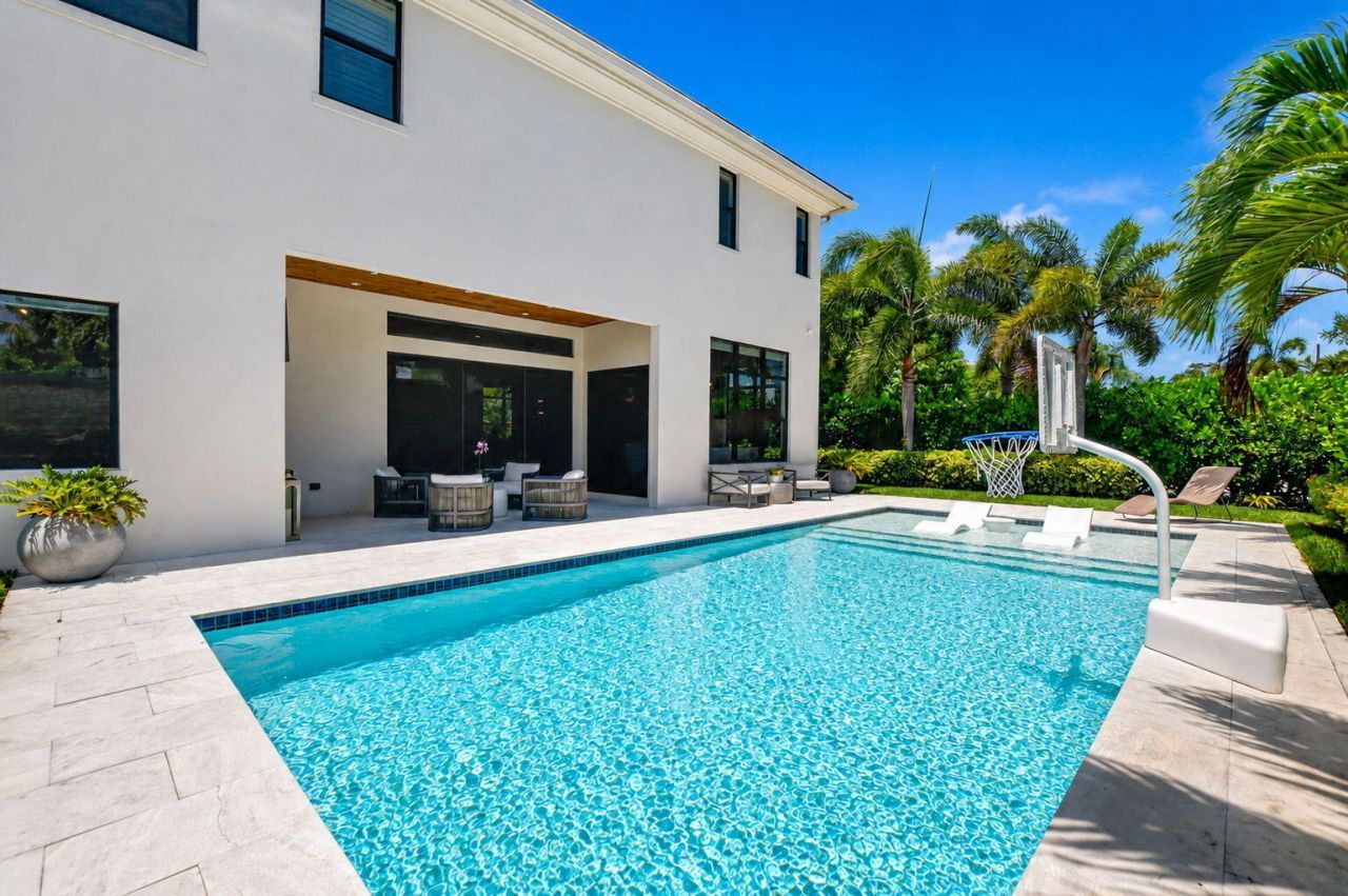 512 Lake Drive, Delray Beach, FL 33444 Photo