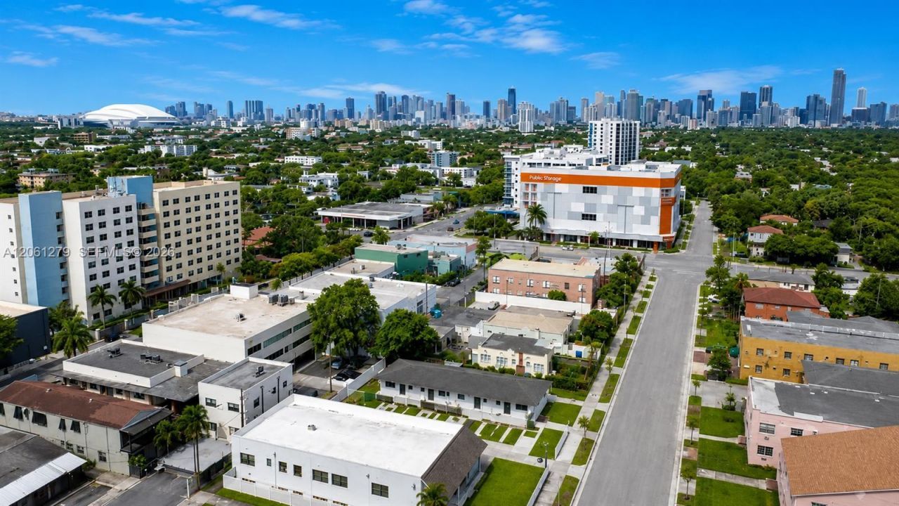 2247 SW 9th St , Miami, FL 33135 Photo