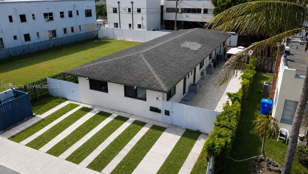2247 SW 9th St , Miami, FL 33135 Photo