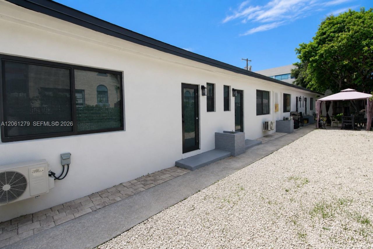 2247 SW 9th St , Miami, FL 33135 Photo