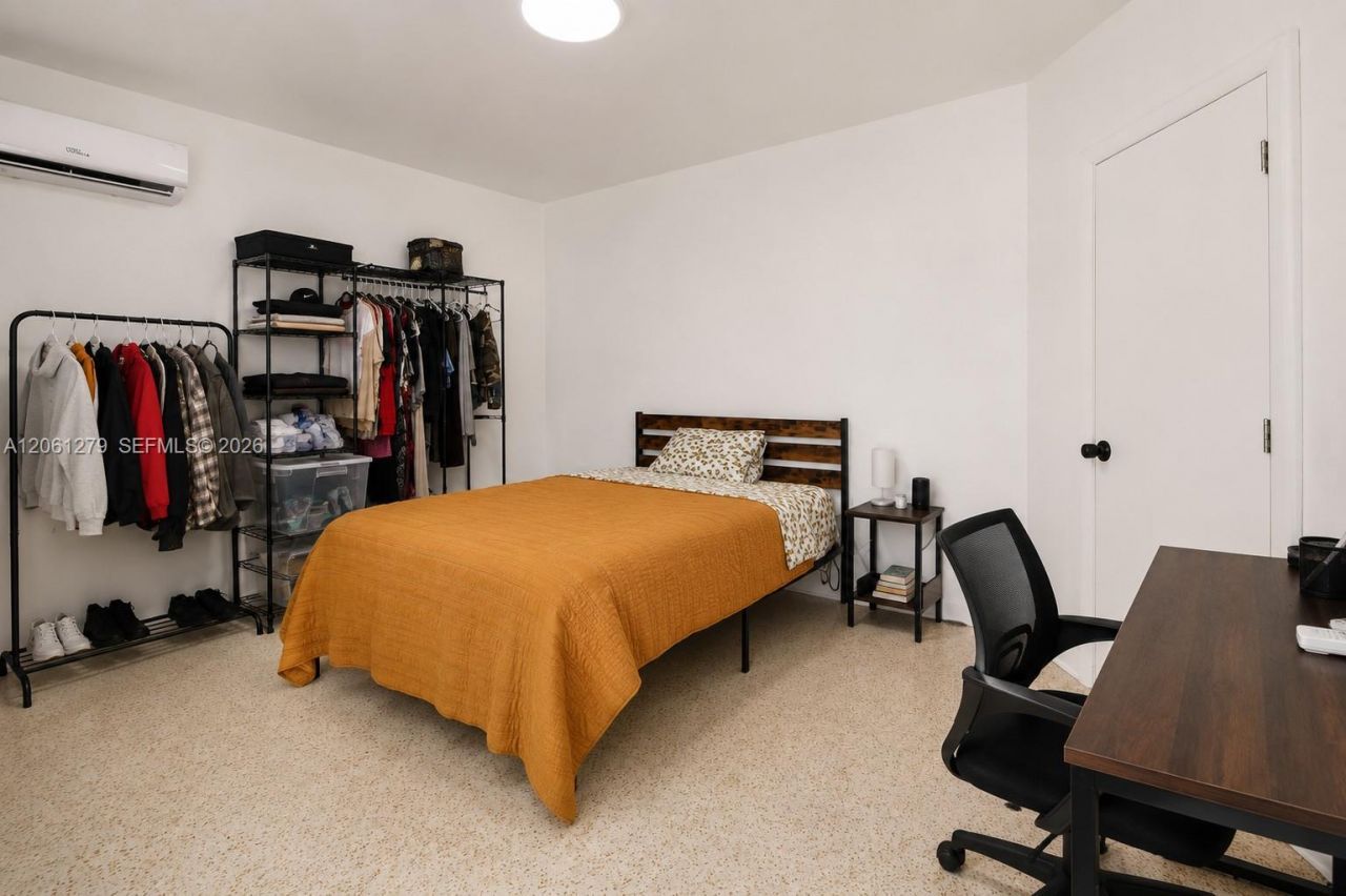2247 SW 9th St , Miami, FL 33135 Photo