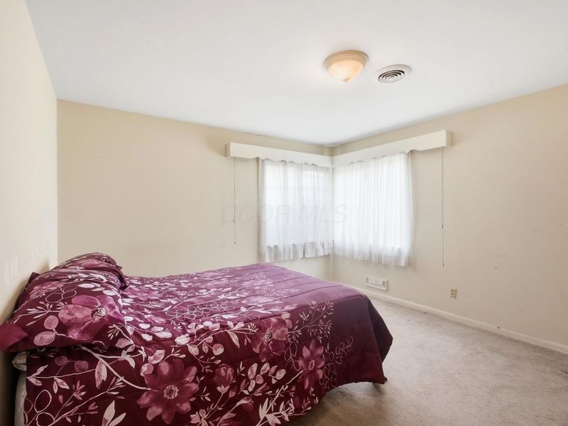 3735 W Henderson Road, Upper Arlington, OH 43220 Photo 23