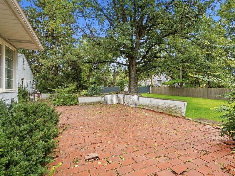 3735 W Henderson Road, Upper Arlington, OH 43220 Photo 44