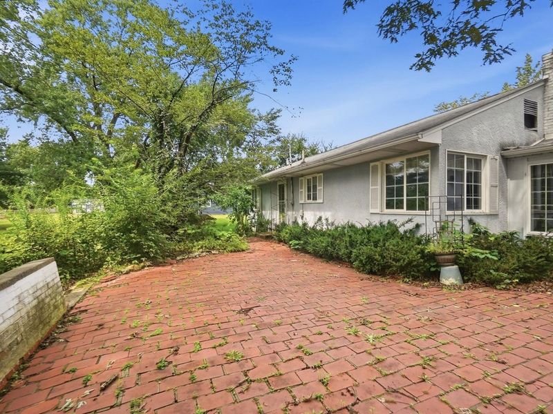 3735 W Henderson Road, Upper Arlington, OH 43220 Photo 46