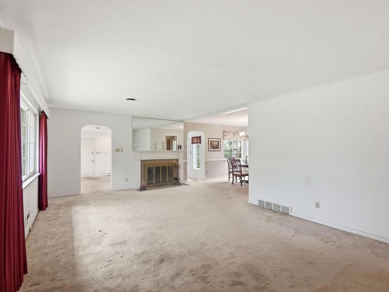 3735 W Henderson Road, Upper Arlington, OH 43220 Photo 7