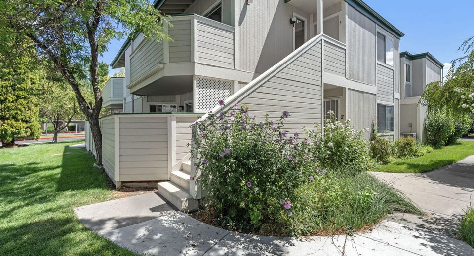 2569 Sycamore Glen Drive, Unit #3, Sparks, NV 89434 Photo