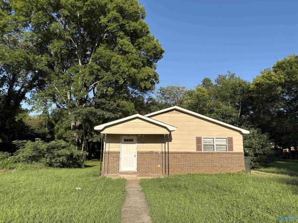 306 NW 12th Avenue, Decatur, AL 35601