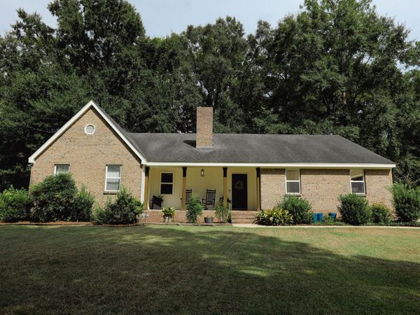 324 Pine Ln., Hattiesburg, MS 39402