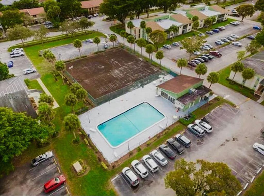 4147 NW 90th Avenue, Unit 207, Coral Springs, FL 33065 Photo