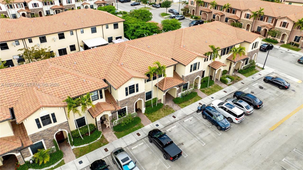8881 W 35th Ln , Hialeah, FL 33018 Photo