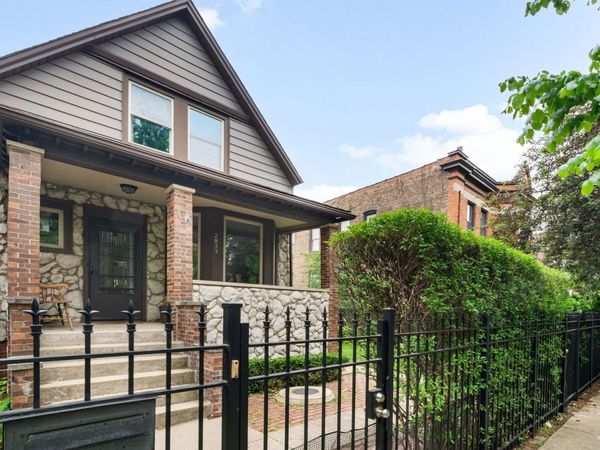 2833 N Francisco Avenue , Chicago, IL 60618