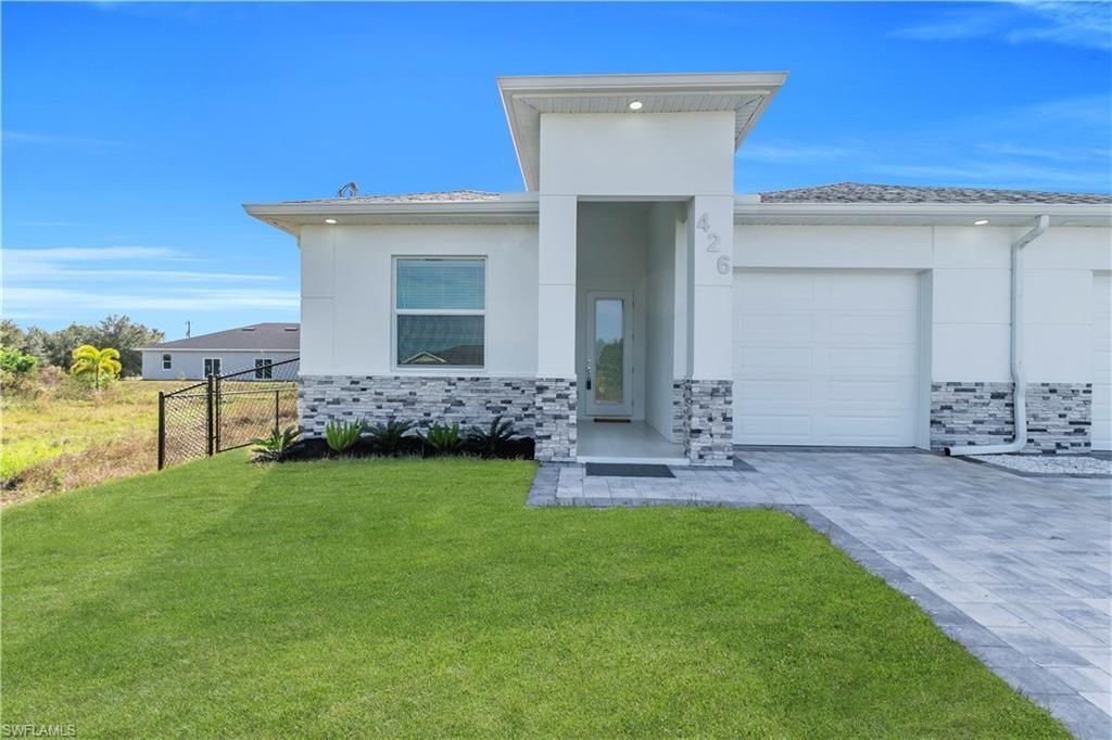424-426 Grant Blvd , Lehigh Acres, FL 33974 Photo