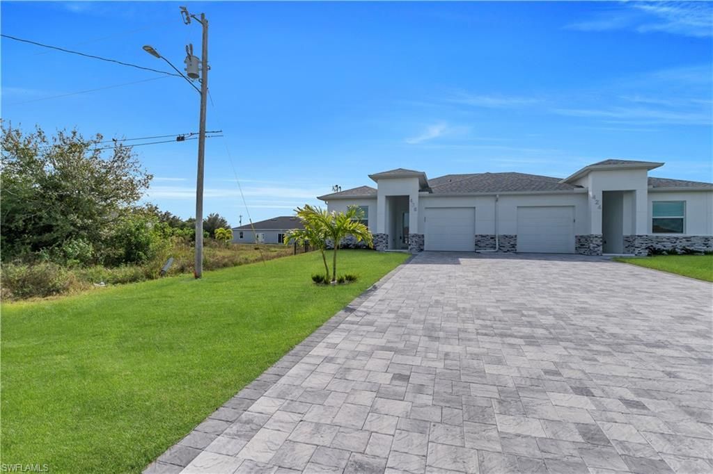 424-426 Grant Blvd , Lehigh Acres, FL 33974 Photo