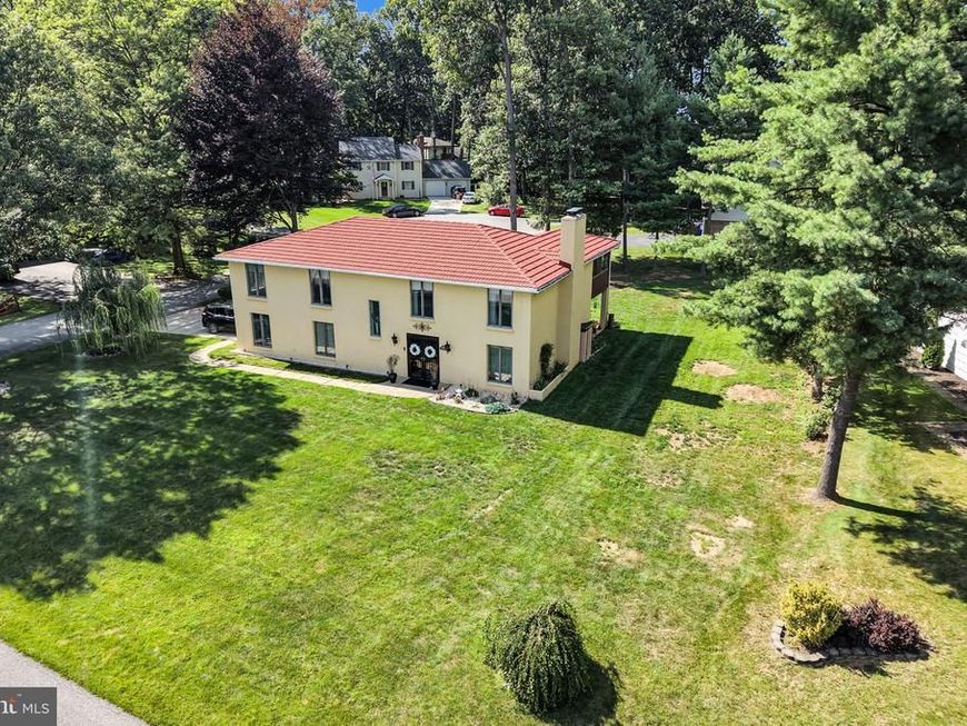 6075 Fairway Drive W, Fayetteville, PA 17222 Main Photo