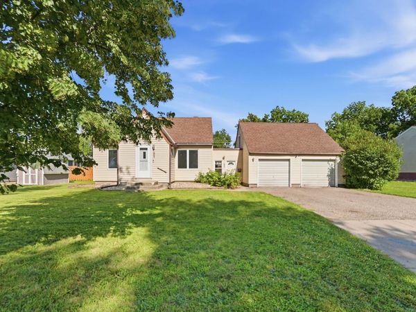 605 S 8th Street, Olivia, MN 56277