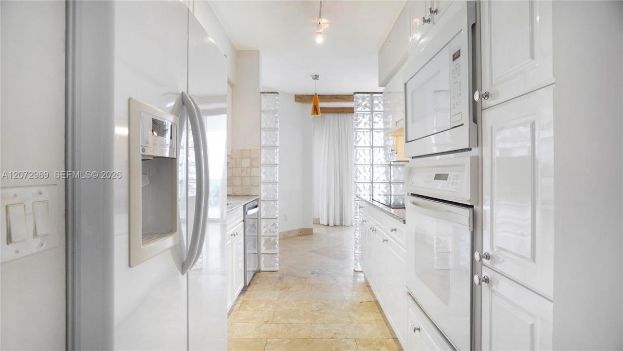 4775 Collins Ave , Unit 502, Miami Beach, FL 33140 Photo
