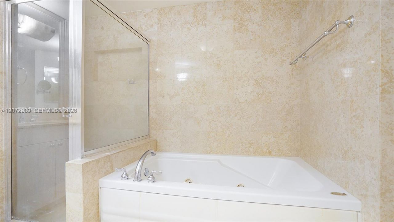 4775 Collins Ave , Unit 502, Miami Beach, FL 33140 Photo