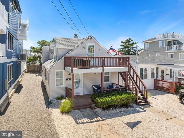 32 3RD STREET N, SURF CITY, NJ 08008