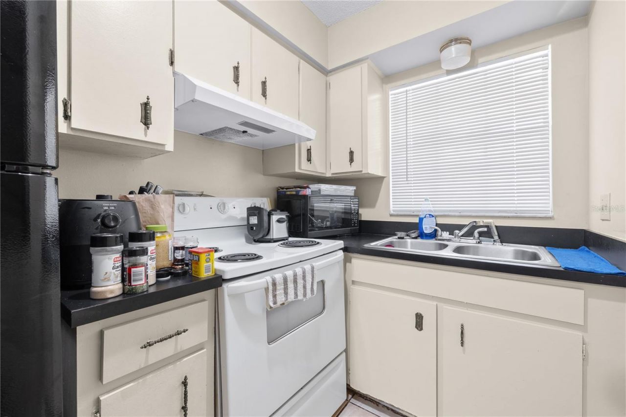 4200 37th Street S, Saint Petersburg, FL 33711 Photo