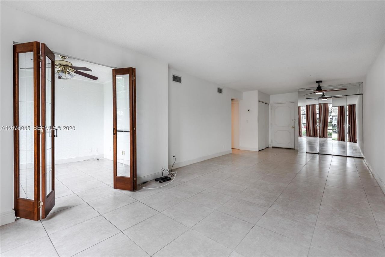 2000 Atlantic Shores Blvd , Unit 107, Hallandale Beach, FL 33009 Photo